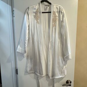 Linea Donatella White Satin Robe with Lace